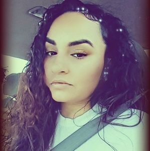 Meet your Posher, Elena